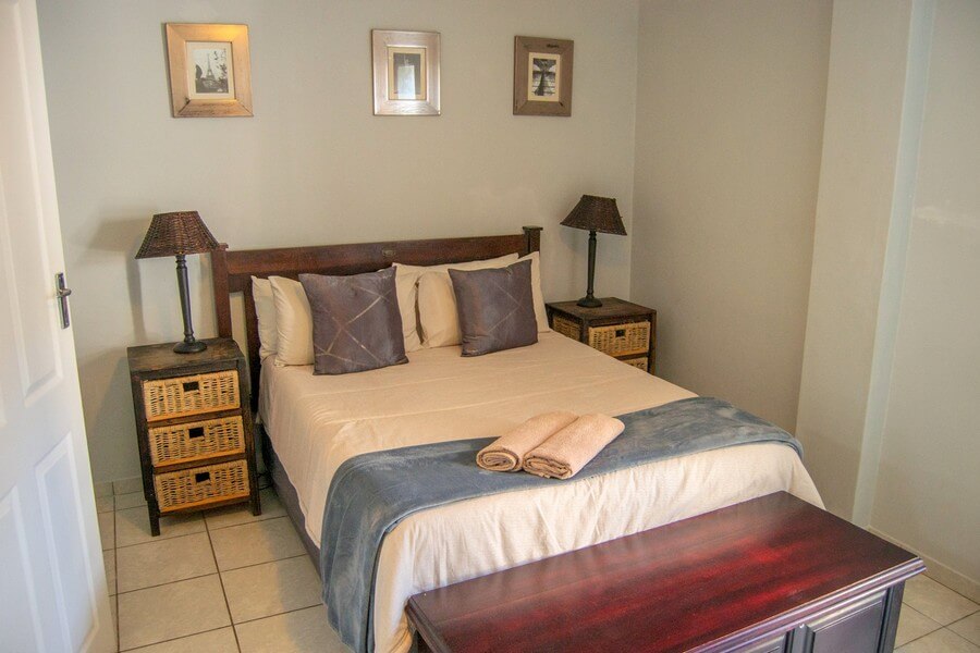 LookOut Ramsgate, Self-catering accommodation and holiday rental, Ramsgate, KZN - holiday home interior