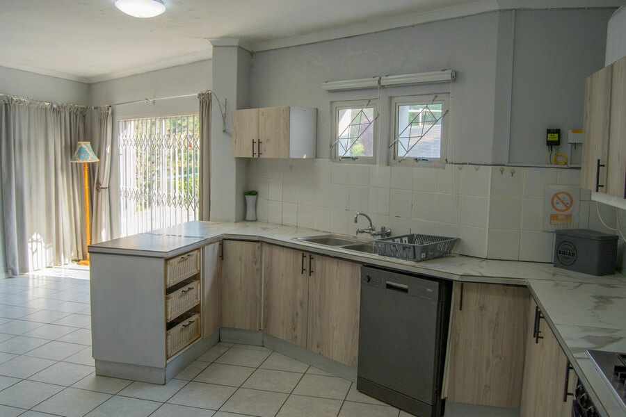 LookOut Ramsgate, Self-catering accommodation and holiday rental, Ramsgate, KZN - holiday home interior
