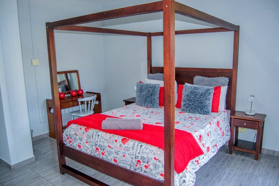 LookOut Ramsgate, Self-catering accommodation and holiday rental, Ramsgate, KZN - holiday home interior