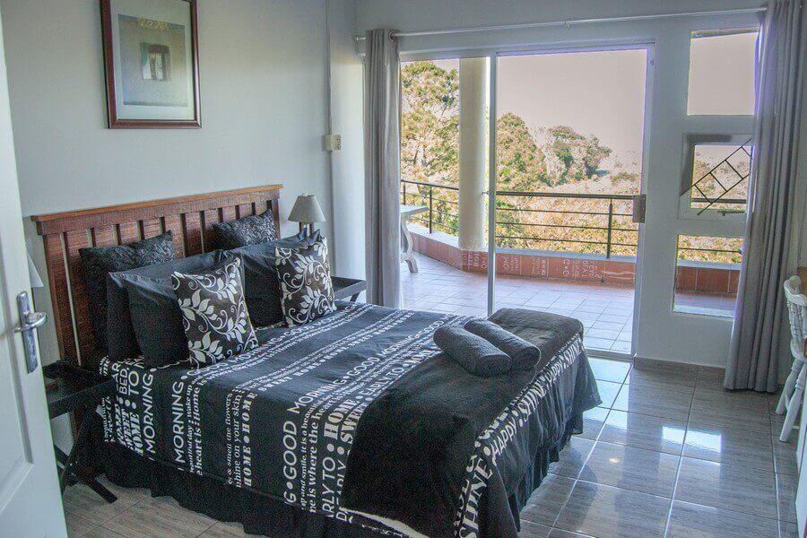 LookOut Ramsgate, Self-catering accommodation and holiday rental, Ramsgate, KZN - holiday home interior