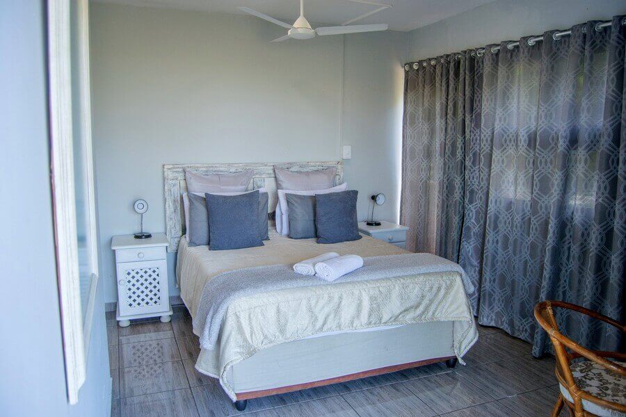 LookOut Ramsgate, Self-catering accommodation and holiday rental, Ramsgate, KZN - holiday home interior