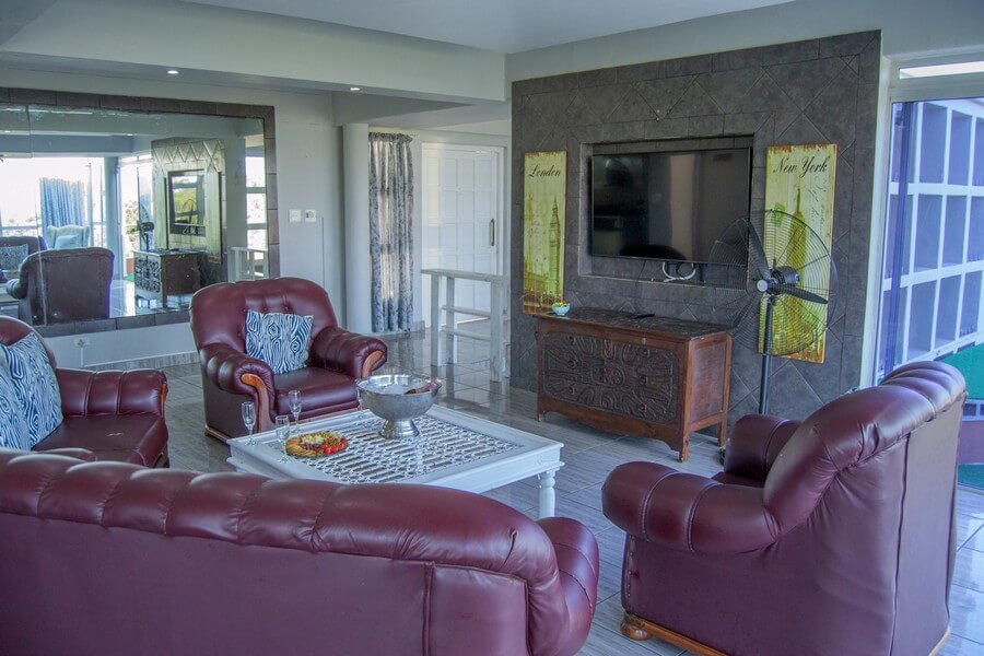 LookOut Ramsgate, Self-catering accommodation and holiday rental, Ramsgate, KZN - holiday home interior